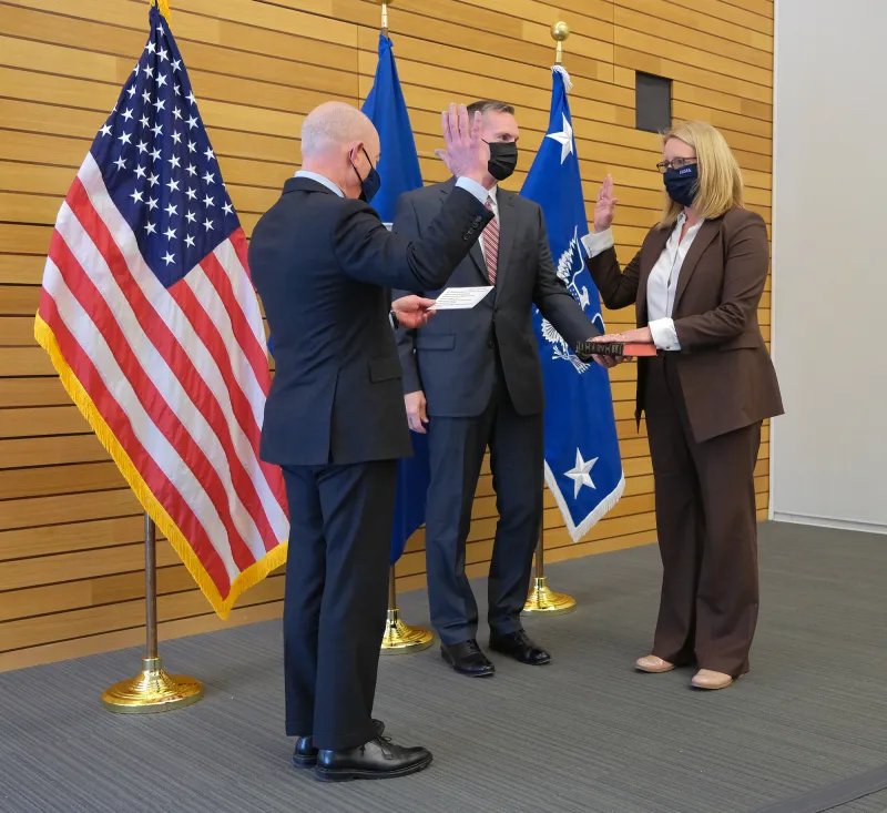 Photo of Secretary Mayorkas Swearing in Deanne Criswell as FEMA Administrator