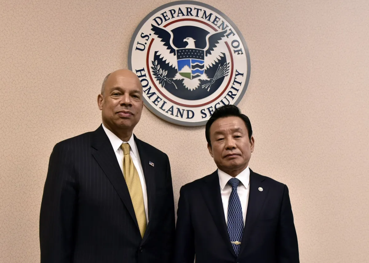 Secretary Johnson and Minister Park meet to discuss cooperation on a number of shared security-related issues 